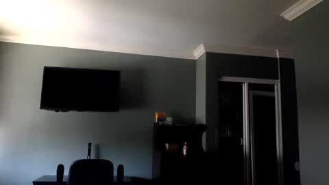 omilk online show from 11/02/25, 04:53