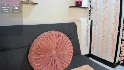 Snapshot of on_tefa chatting on 01/25/25, 01:10 Violette online show from 01/25/25, 01:10