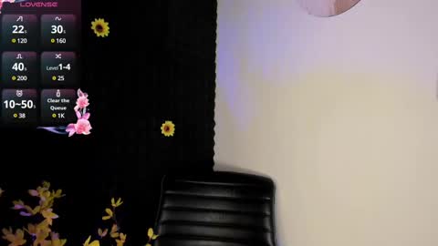 Snapshot of on_tefa chatting on 02/09/25, 11:04 Violette online show from 02/09/25, 11:04