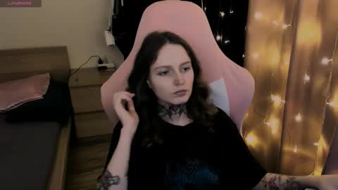 on_yxxx online show from 10/30/25, 09:15