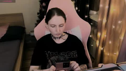 on_yxxx online show from 12/19/25, 07:32