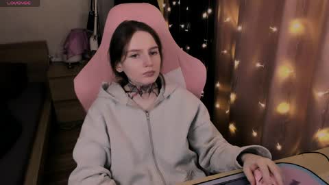 on_yxxx online show from 04/03/26, 08:07