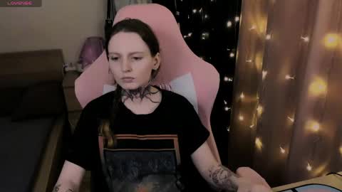 on_yxxx online show from 04/12/26, 08:03