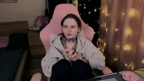 on_yxxx online show from 04/25/26, 08:17