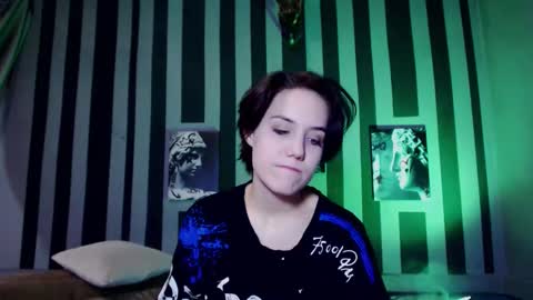 Snapshot of onaloon chatting on 02/17/26, 03:03 onaloon online show from 02/17/26, 03:03