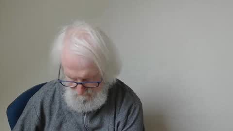 Somewhere over the rainbow online show from 02/19/25, 01:28