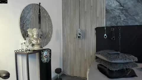 Snapshot of onceagain97_ chatting on 10/24/25, 07:32 ... online show from 10/24/25, 07:32