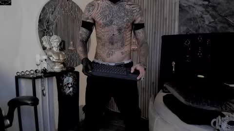 Snapshot of onceagain97_ chatting on 11/06/25, 04:02 ... online show from 11/06/25, 04:02