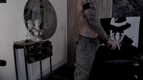 Snapshot of onceagain97_ chatting on 11/13/25, 04:22 ... online show from 11/13/25, 04:22