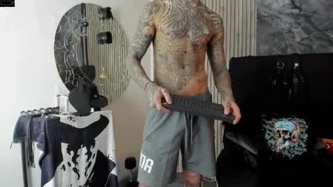 Snapshot of onceagain97_ chatting on 11/14/25, 03:49 ... online show from 11/14/25, 03:49