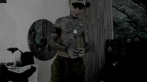 Snapshot of onceagain97_ chatting on 12/20/25, 04:08 ... online show from 12/20/25, 04:08