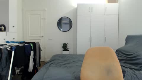 onebestlover online show from 11/30/25, 10:08