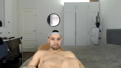 onebestlover online show from 02/24/26, 08:23