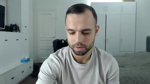 onebestlover online show from 03/31/26, 08:15