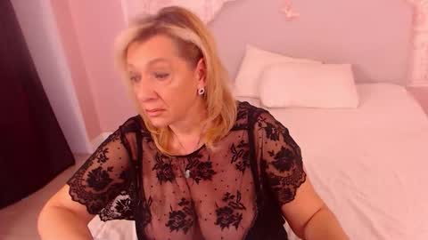 Nicole online show from 12/04/25, 05:39