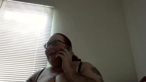 Snapshot of onedaffodil84 chatting on 07/18/26, 11:08 Pixie online show from 07/18/26, 11:08