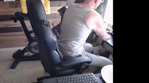 Snapshot of onekinkydilf chatting on 02/10/25, 03:53 Kinky DILF needs ORDERS online show from 02/10/25, 03:53