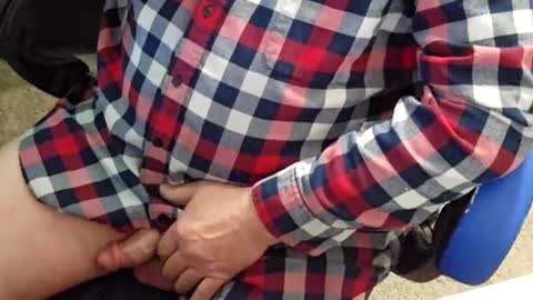 Snapshot of onelargecock0615 chatting on 11/08/25, 10:04 Unpredictable online show from 11/08/25, 10:04