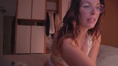 Snapshot of onelittlemermaid chatting on 12/30/24, 09:29 Ariel online show from 12/30/24, 09:29