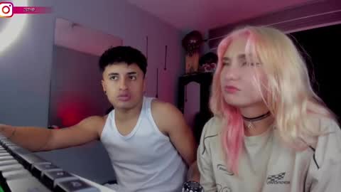 Snapshot of onemore_cum chatting on 03/09/25, 09:14 YIN MIGUEL online show from 03/09/25, 09:14