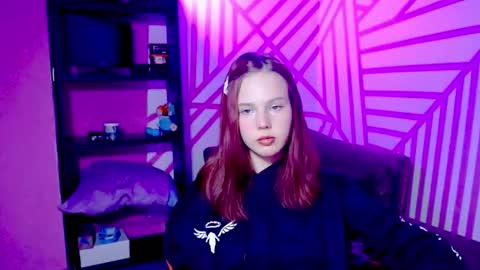 Snapshot of onessandra chatting on 09/24/25, 05:11 onessandra online show from 09/24/25, 05:11