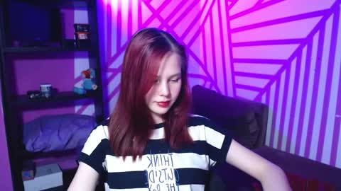 Snapshot of onessandra chatting on 09/28/25, 01:44 onessandra online show from 09/28/25, 01:44