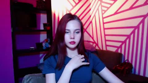 Snapshot of onessandra chatting on 10/20/25, 07:42 onessandra online show from 10/20/25, 07:42