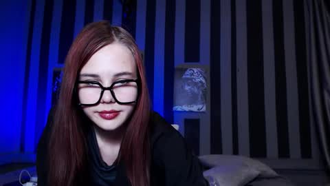 Snapshot of onessandra chatting on 10/21/25, 06:58 onessandra online show from 10/21/25, 06:58