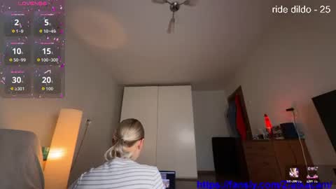 Snapshot of onezyzz1 chatting on 07/14/26, 04:17 onezyzz1 online show from 07/14/26, 04:17