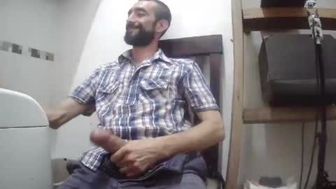 Snapshot of onfirebigman chatting on 01/03/25, 12:33 Giorgeo Armani online show from 01/03/25, 12:33