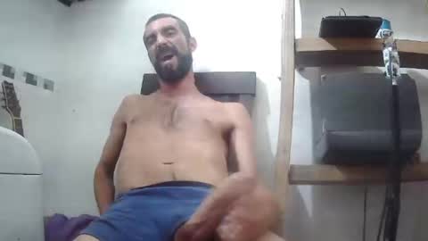 Snapshot of onfirebigman chatting on 01/03/25, 06:01 Giorgeo Armani online show from 01/03/25, 06:01