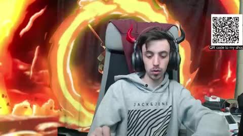 Snapshot of oni_hoshi chatting on 03/06/25, 08:05 Oni hoshi online show from 03/06/25, 08:05