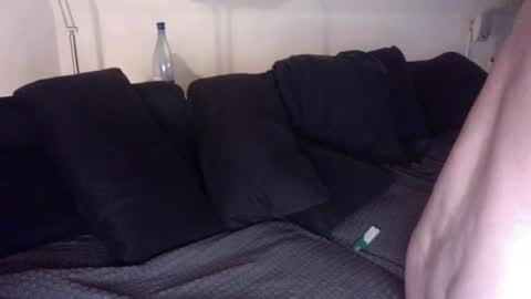 Snapshot of onkel90 chatting on 09/28/25, 12:38 onkel90 online show from 09/28/25, 12:38