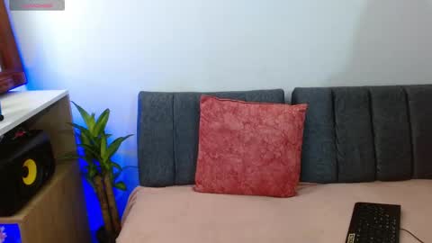 onlily online show from 02/19/26, 09:22