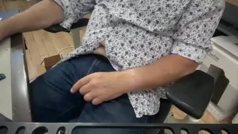 Snapshot of onlocationnyc chatting on 09/20/25, 02:18 onlocationnyc online show from 09/20/25, 02:18