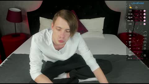 Snapshot of only_eric chatting on 02/03/25, 03:59 Erick online show from 02/03/25, 03:59