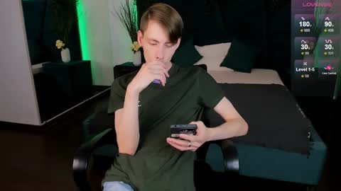 Erick  online show from 11/26/25, 06:47