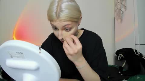 Iva online show from 10/27/25, 12:53