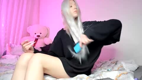 Iva online show from 12/15/25, 12:20