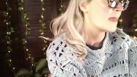 Onyx online show from 12/02/25, 03:23