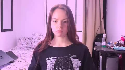 Snapshot of only_sarah1 chatting on 09/30/25, 10:48 only_sarah1 online show from 09/30/25, 10:48