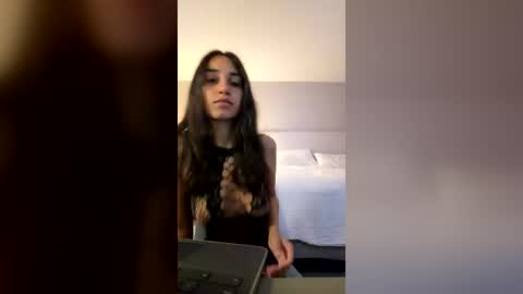 bellalove online show from 08/04/26, 02:30