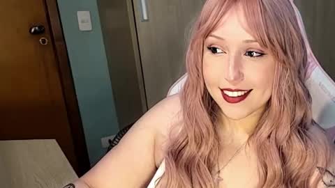 Snapshot of onlyferdiz chatting on 12/23/25, 02:42 OnlyFerdiz online show from 12/23/25, 02:42