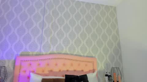 Snapshot of onlygia chatting on 10/03/25, 08:28 Only online show from 10/03/25, 08:28