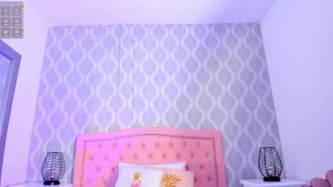 Snapshot of onlygia chatting on 11/10/25, 08:19 Only online show from 11/10/25, 08:19