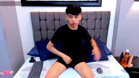 Snapshot of onlyjos_ chatting on 09/17/25, 08:10 Josh - Schedule 1400 - 2200 online show from 09/17/25, 08:10