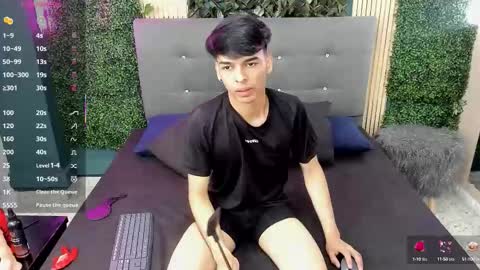 Snapshot of onlyjos_ chatting on 09/23/25, 07:06 Josh - Schedule 1400 - 2200 online show from 09/23/25, 07:06