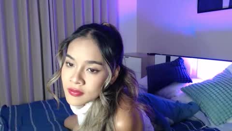 Lily Peach  -   online show from 05/10/26, 08:58