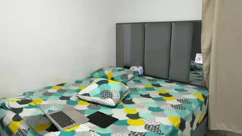 PAREJA LATINA JOVEN MUY CACHONDOS online show from 03/26/26, 12:28