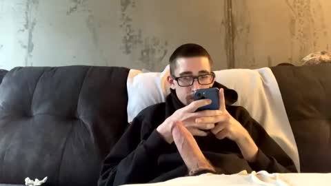 Snapshot of onthecumup69 chatting on 02/13/25, 03:35 onthecumup69 online show from 02/13/25, 03:35